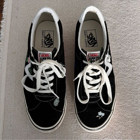 Vans Black Floral Embroidered Sneakers Men's 10.5 Women's 12 - Picture 3 of 8